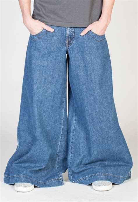 I Wore JNCO Jeans for Seven Days to Find Myself .